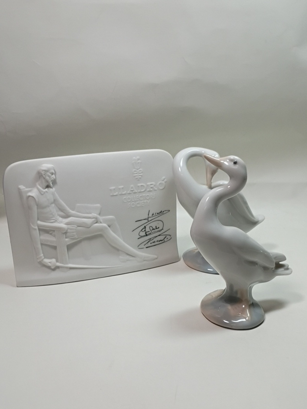 Lladró White Porcelain Long Neck Goose Swan Figurine Pair EUC